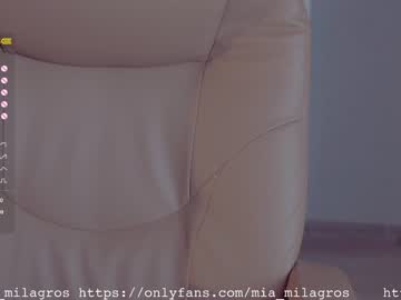 hot cam girl mia_milagros image #789585