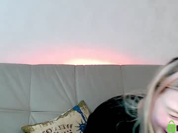 hot cam girl shy_blondiee image #2429209