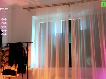 hot cam girl small_blondee image #3156077
