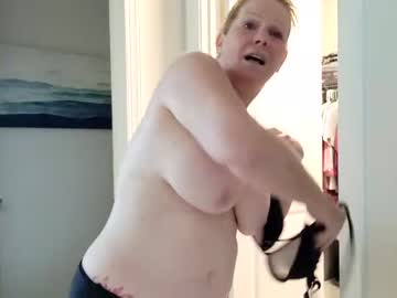 hot cam girl daniluvs2 image #4445274