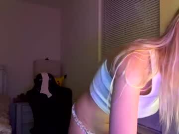 hot cam girl mariah95 image #3054450