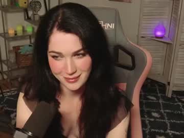hot cam girl evelynclaire image #3992112