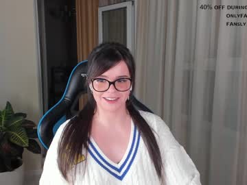 hot cam girl aavee image #3673902