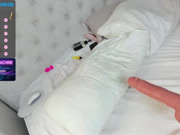 hot cam girl lil_angell_ image #1195504