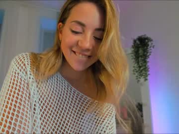 hot cam girl emmi_rosee image #3658649