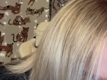 hot cam girl ari_02 image #3619388
