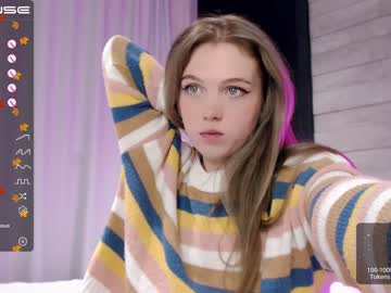 hot cam girl small_blondee image #1921662