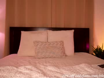 hot cam girl blondiekayy image #453963