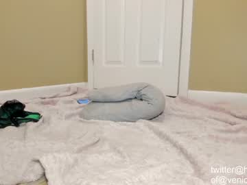 hot cam girl venicebtchh image #2501605