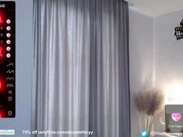 hot cam girl smileyouarehere image #3715541