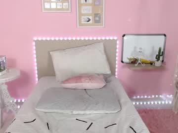 hot cam girl little_effy18 image #869784
