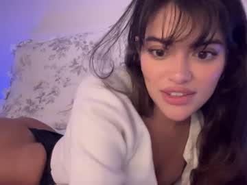 hot cam girl poutyselenaa image #4465554