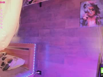 hot cam girl yolandabertha image #2752490