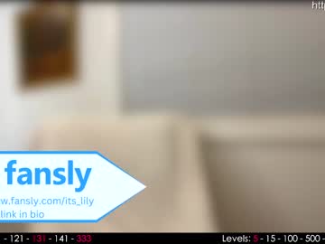 hot cam girl its_lily image #2829921