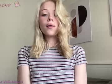 hot cam girl sonyaplush image #3094304