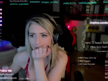 hot cam girl kimilee22 image #2814279