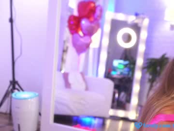 hot cam girl eva_fashionista image #2597656