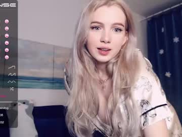 hot cam girl small_blondee image #572685
