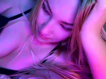 hot cam girl mariah95 image #3031314