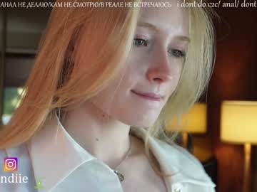 hot cam girl bestblondiiecb image #2927931