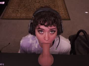 hot cam girl evelynpiers image #2872554