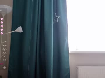 hot cam girl small_blondee image #3638367