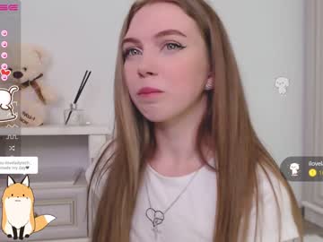 hot cam girl small_blondee image #2045872