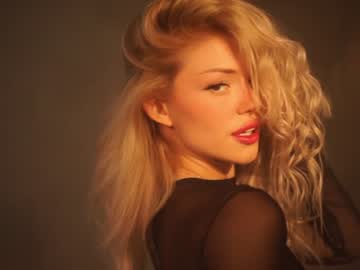 hot cam girl bunnylia__ image #3189079