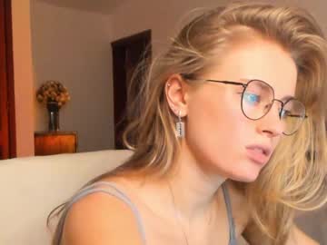 hot cam girl linellali image #2042385