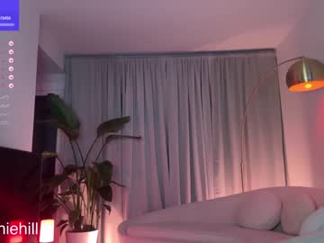hot cam girl anniehillofficial_ image #4163392