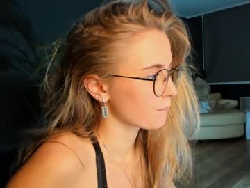 hot cam girl linellali image #1964230