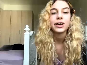 hot cam girl playboybarbie666 image #3258310