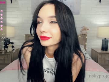 hot cam girl riskyproject image #3319885