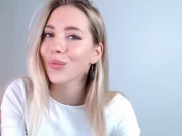 hot cam girl emmi_rosee image #394368