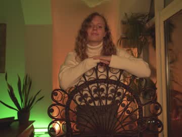 hot cam girl chillwithkira image #476630