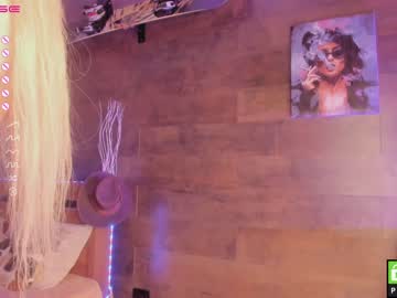 hot cam girl yolandabertha image #2672295