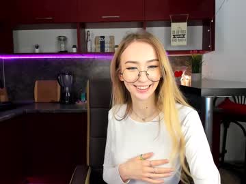 gudeetama hot cam