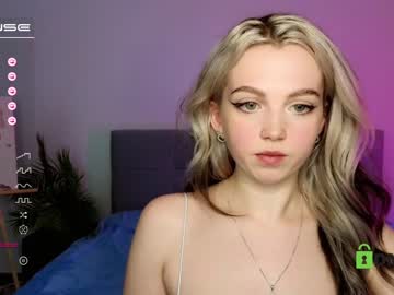 hot cam girl small_blondee image #3280025