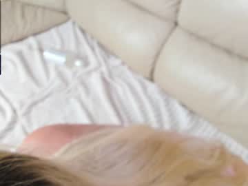 hot cam girl lil_angell_ image #1544864