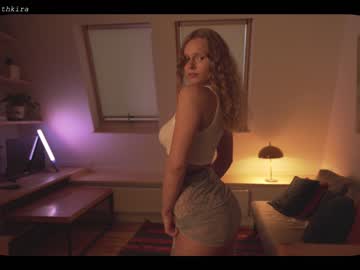 hot cam girl chillwithkira image #1132249