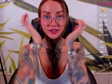 hot cam girl nickyneck image #2965529