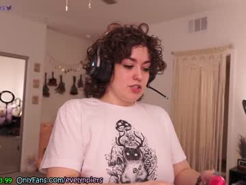 hot cam girl evelynpiers image #2282037
