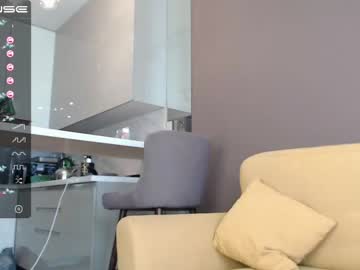 hot cam girl small_blondee image #1035408