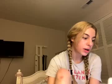 hot cam girl playboybarbie666 image #2654403