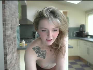 hot cam girl lucydelovely image #2393833