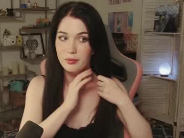 hot cam girl evelynclaire image #4030021
