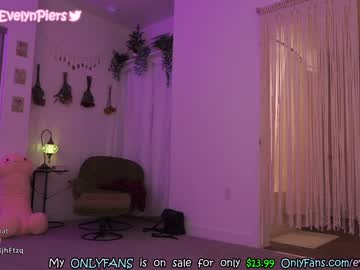 hot cam girl evelynpiers image #1752327