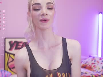 hot cam girl bunnydollstella image #3775440