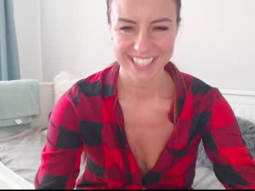 hot cam girl emerald_kittycat image #2145709