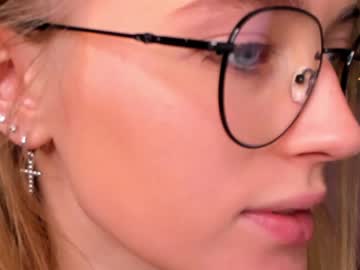hot cam girl linellali image #1769216